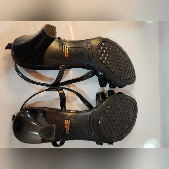A2 by Aerosoles brand black sandals with criss-cross straps Size 7 - Picture 6 of 9